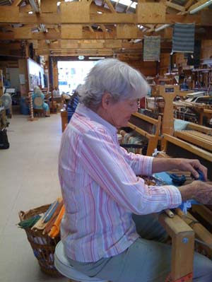 pic of woman weaving